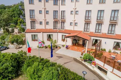 Hotel San Trano in Luogosanto — foto 19
