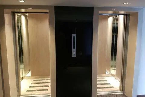Louis' Tavern Hotel in Bangkok — foto 18