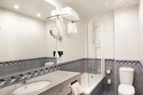 Hotel Garbi Millenni in Barcelona — foto 10