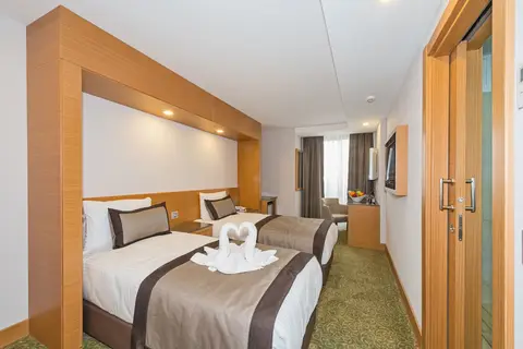 Bisetun Hotel in Fatih — foto 8