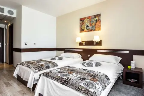 Grami Hotel Sofia in бул. Александър Малинов — foto 3