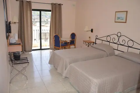 Aparthotel Porto Azzurro in San Pawl il-Baħar — foto 8