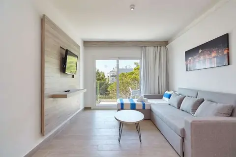 Sol Bahia Ibiza Suites in Sant Antoni de Portmany — foto 7