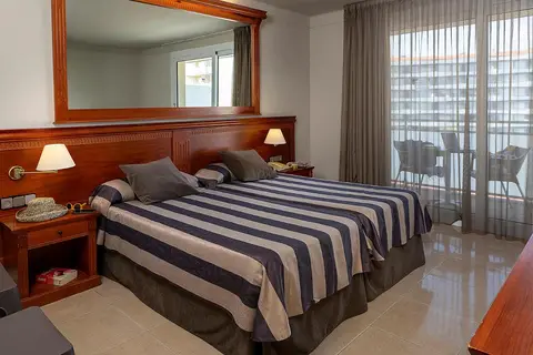 Hotel Panorama in Torroella de Montgrí — foto 19