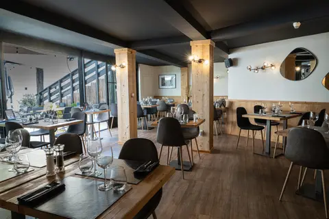 Rock Noir Hôtel & Spa in La Salle-les-Alpes — foto 9