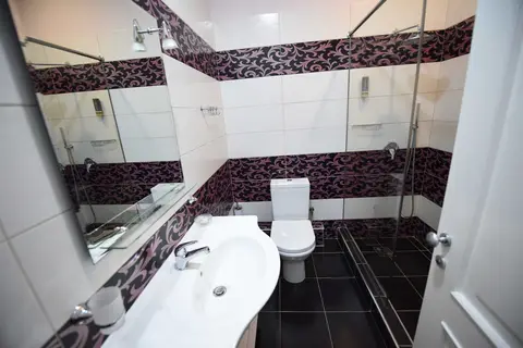 Rose Garden Hotel in Shkodra — foto 30