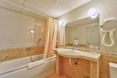 Marina Grand Beach Hotel in Несебър — foto 21
