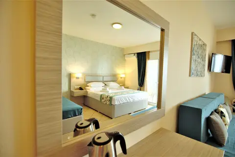 Grand Beach Hotel in Λιμενάρια — foto 21