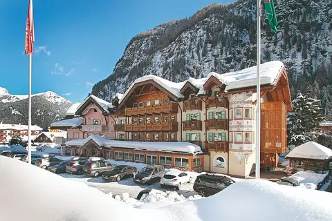 Hotel Gran Chalet Soreghes in Campitello di Fassa — foto 18