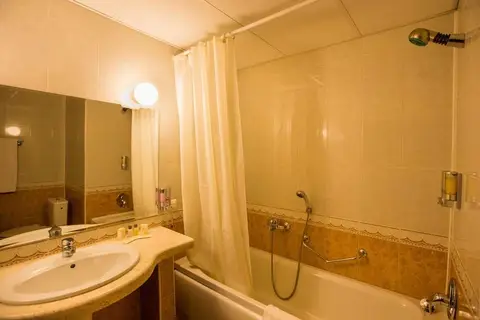 Marina Grand Beach Hotel in Несебър — foto 13