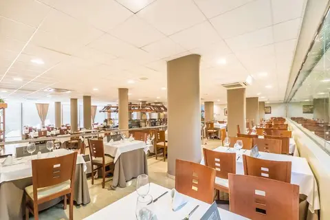 Alua Sun Lago Rojo in Torremolinos — foto 8