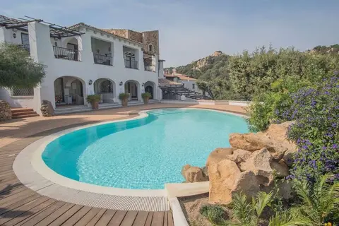 Il Giardino degli Oleandri in Poltu Quatu — foto 2