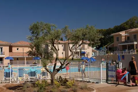 Ile D'Or & Les Oceanides in La Londe-les-Maures — foto 14