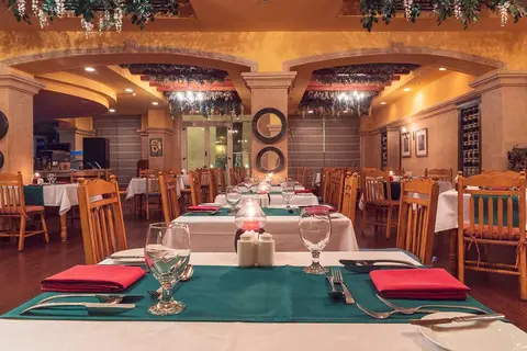 Old Palace Resort in Pool bar, foto 22
