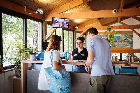 Camping Le Ranc Davaine in Saint-Alban-Auriolles — foto 4