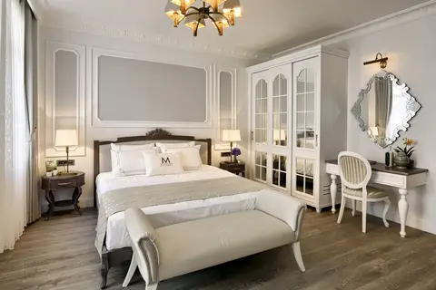 Mirrors Hotel in Fatih