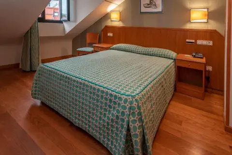 Hotel Astures in Oviedo — foto 15
