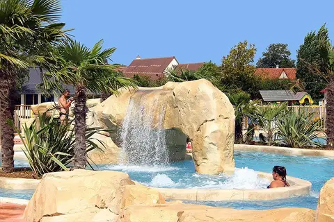 Camping La Vallée De Deauville in Saint-Arnoult — foto 10
