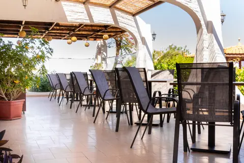 Nirvana Beach Hotel in Θεολόγος — foto 26