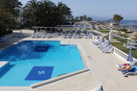 Ladonia Hotels Luna Beach Resort in Bodrum — foto 14