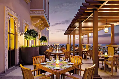 Sheraton Sharjah Beach Resort & Spa in السيف — foto 14