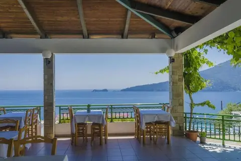 Hotel Dionysos in Χρυσή Αμμουδιά — foto 5