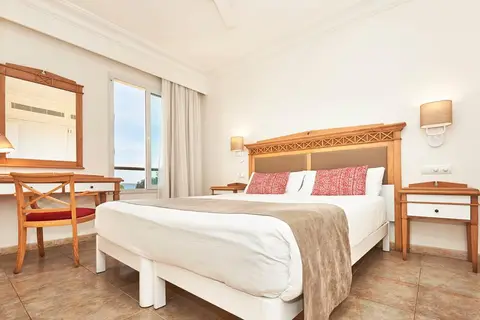 Insotel Punta Prima Prestige Suites & Spa in Ciutadella — foto 10