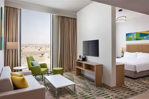 Holiday Inn & Suites Dubai Science Park in هوليداي إن فندق وأجنحة حديقة دبي للعلوم — foto 12