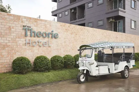 Theorie Hotel Sukhumvit 107 in ด่านสำโรง — foto 9
