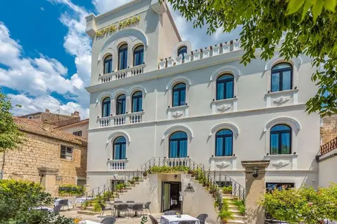 Hotel Porin Heritage in Makarska