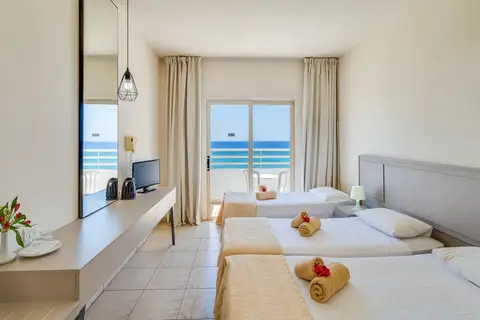 Piere Anne Beach Hotel in Ayia Napa — foto 16