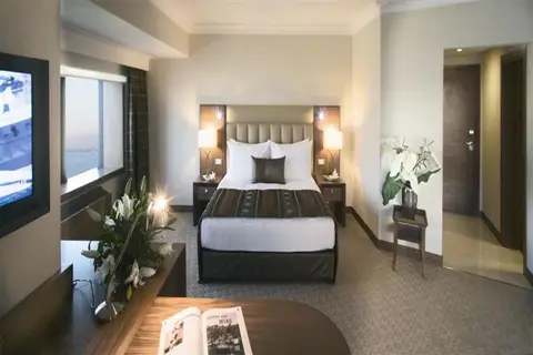 Mövenpick Hotel Izmir in Konak — foto 3