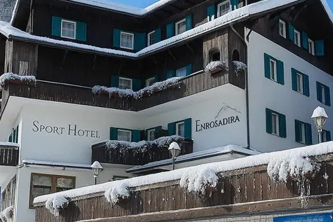 Sporthotel Enrosadira in Campitello di Fassa — foto 2