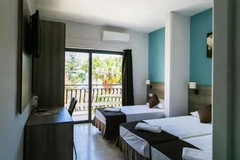 Beach Garden Hotel in San Ġiljan, foto 21