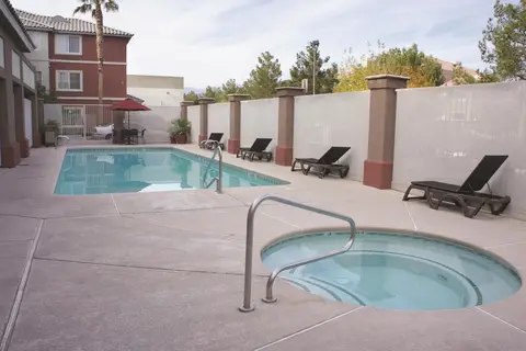 La Quinta Inn & Suites by Wyndham Las Vegas Red Rock in Las Vegas, foto 21