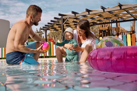 ROBINSON CYPRUS foto 4