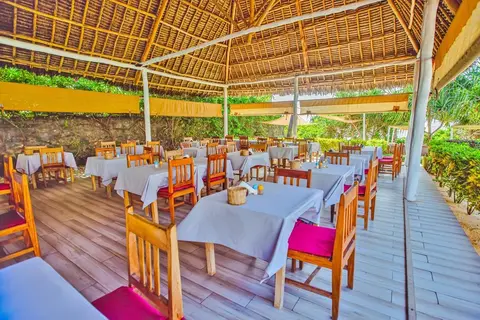 Sun Bay Mlilile Beach Hotel in Matemwe Beach Village — foto 23