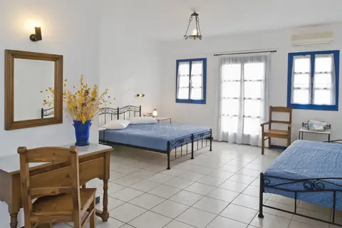 Irigeneia Hotel in Santorini Sky, Luxury Resort