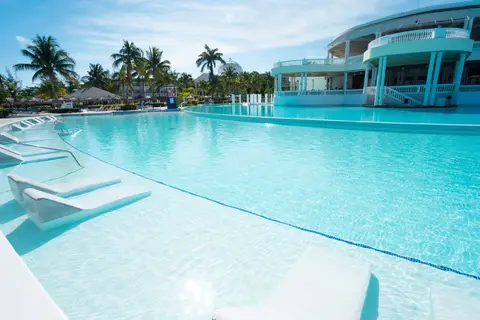 Grand Palladium Lady Hamilton Resort & Spa in Kew