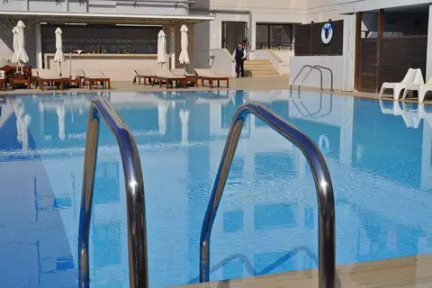 Sun Hall Hotel in Larnaca — foto 12