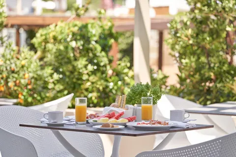 Atlantica Amalthia Beach Resort in Agía Marína — foto 22