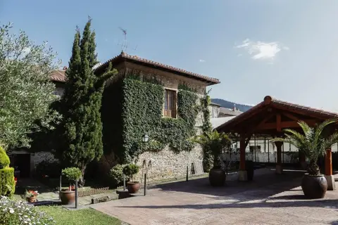 Convento San Roque Hotel Restaurant in Balmaseda