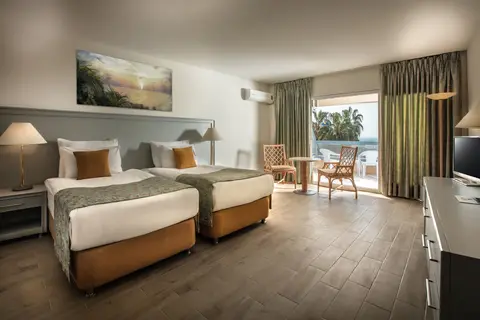 The Grand Blue Sky International in Kuşadası — foto 19