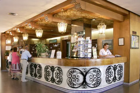 Hotel - Appartementen Bajondillo in Torremolinos — foto 15