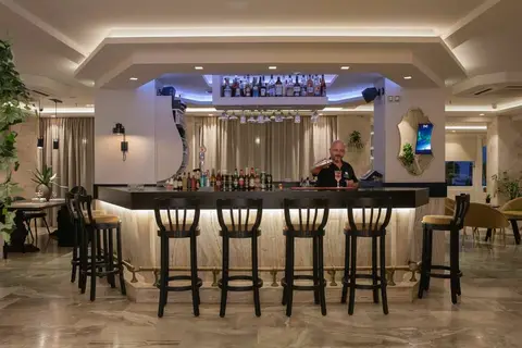 Agrelli Hotel in Καρδάμαινα — foto 24