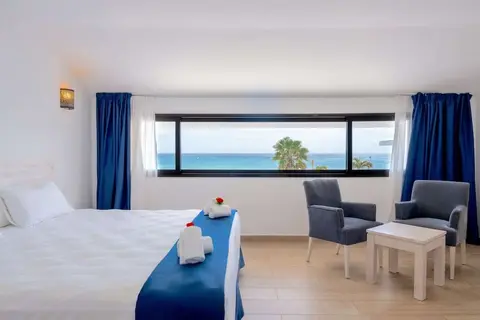 Hotel LIVVO Budha Beach in Santa Maria — foto 14