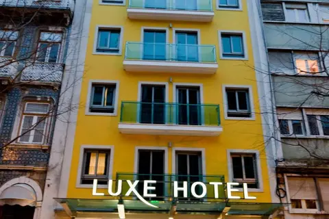 Turim Luxe Hotel in Almada