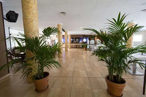 Miami Park Aparthotel in Calella — foto 11