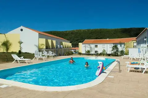 Residential Teresinha in Praia da Vitória (Santa Cruz), foto 2
