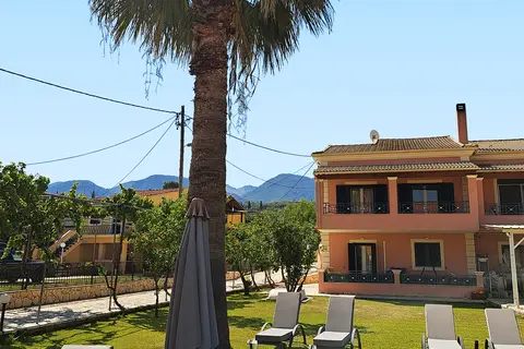 Studios And Apartments Niki in Αχαράβη — foto 7